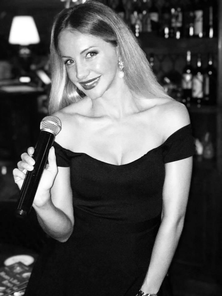 Arianna Singer